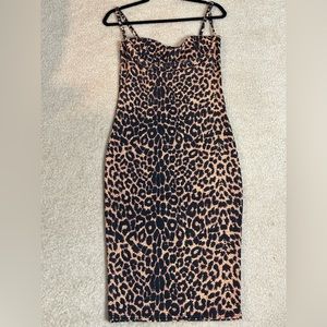 Cheetah print dress 
Size M 
Worn once